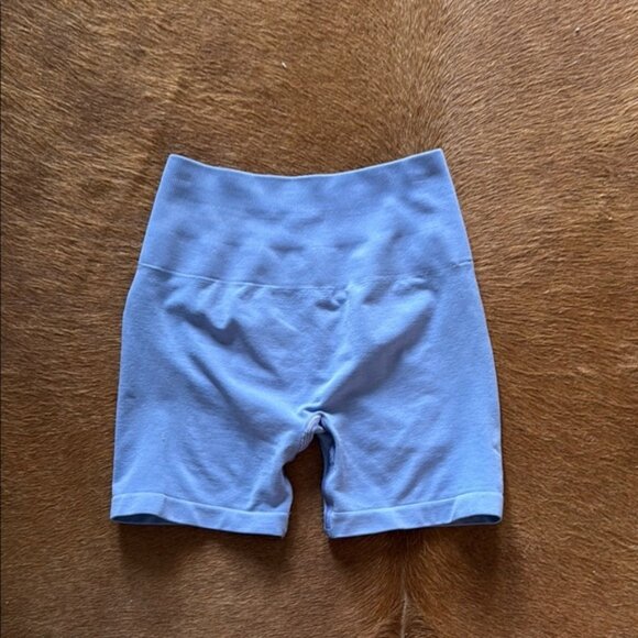 Alphalete Amplify shorts in Digital Violet - Picture 1 of 3